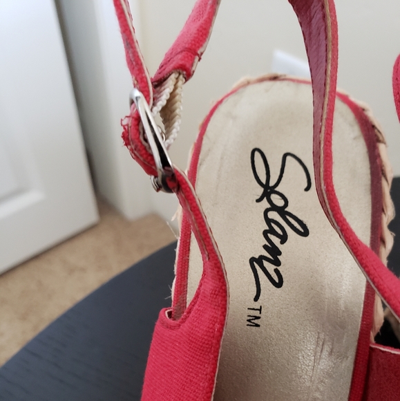 Red espadrilles - Picture 5 of 8